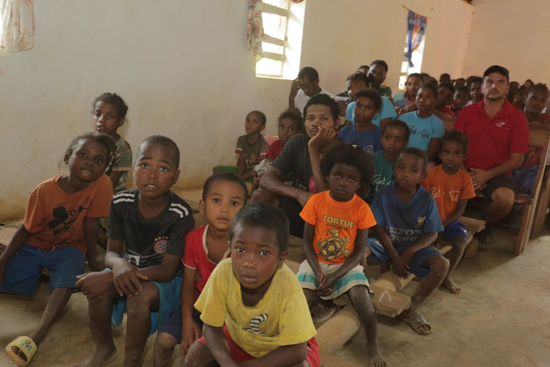 090